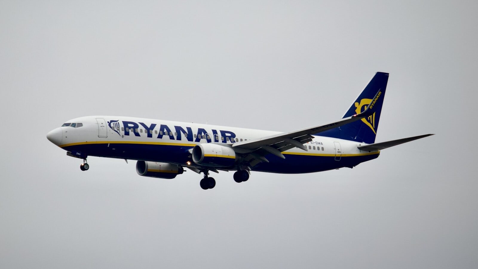 Why Ryanair Loves The Boeing 737 MAX?