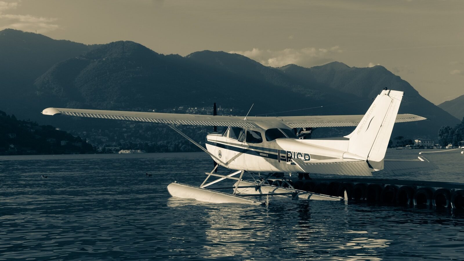 Why did WWII Seaplane Makes Shocking Emergency Landing In Phoenix? All We Know So Far